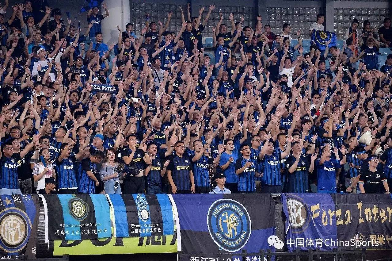 逼迫雄鹿从 逼迫雄鹿从