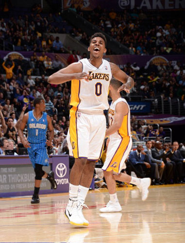 再图强队身 再图强队身